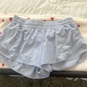 blue linen lululemon low rise 2.5 hotty hots